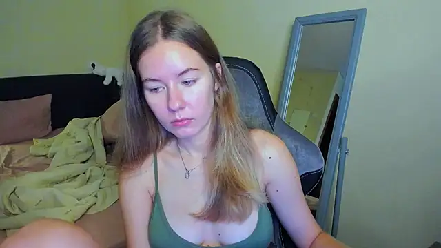 Snapshot of EmilyPaw chatting on 1, 11, 2025 EmilyPaw online show from 1, 11, 2025