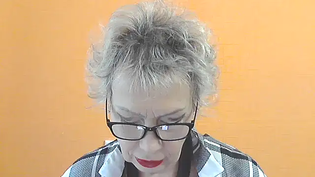 Snapshot of NessyJenixs chatting on 5, 10, 2025 NessyJenixs online show from 5, 10, 2025