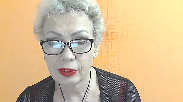 NessyJenixs online show from 7, 11, 2025