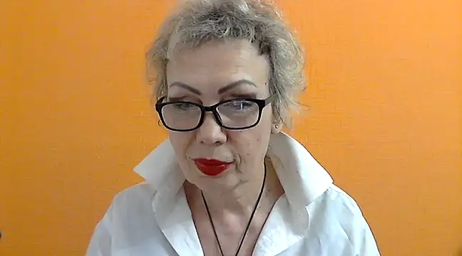 Snapshot of NessyJenixs chatting on 5, 3, 2025 NessyJenixs online show from 5, 3, 2025