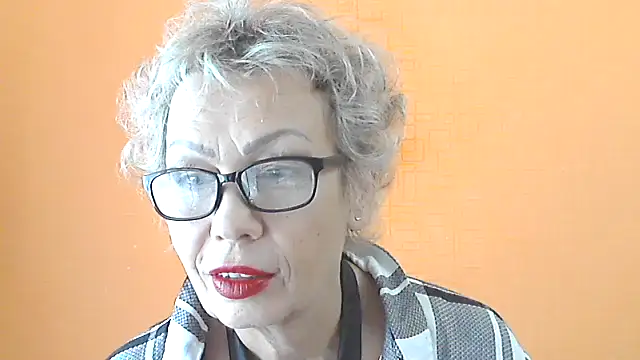 Snapshot of NessyJenixs chatting on 7, 10, 2025 NessyJenixs online show from 7, 10, 2025
