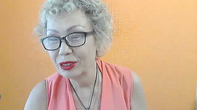 Snapshot of NessyJenixs chatting on 5, 7, 2026 NessyJenixs online show from 5, 7, 2026