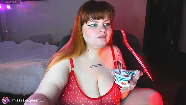 Snapshot of missmayaqueen chatting on 20, 5, 2026 missmayaqueen online show from 20, 5, 2026