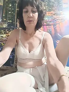 Laura Kiss online show from 22, 5, 2026