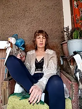 Laura Kiss online show from 1, 6, 2026
