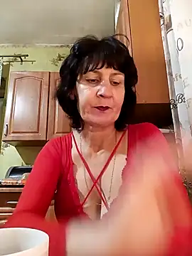 Laura Kiss online show from 15, 12, 2025