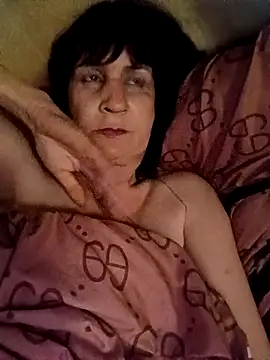 Laura Kiss online show from 20, 4, 2026