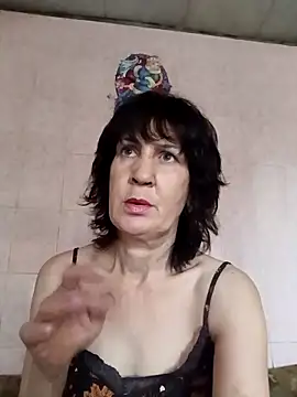 Laura Kiss online show from 9, 4, 2026