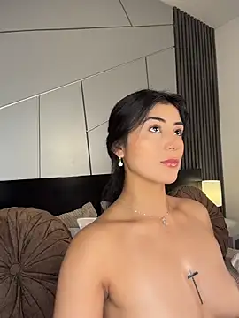 fiorella paris online show from 28, 2, 2026