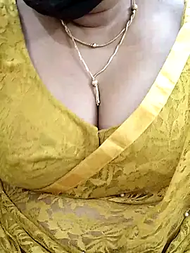 Snapshot of Queenflowerr chatting on 12, 3, 2025 Queenflowerr online show from 12, 3, 2025