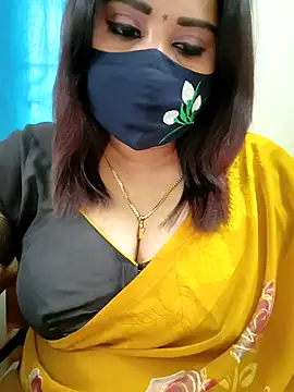 Snapshot of Queenflowerr chatting on 6, 5, 2026 Queenflowerr online show from 6, 5, 2026
