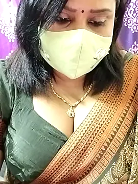 Snapshot of Queenflowerr chatting on 23, 10, 2025 Queenflowerr online show from 23, 10, 2025