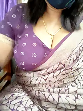 Queenflowerr online show from 6, 4, 2026