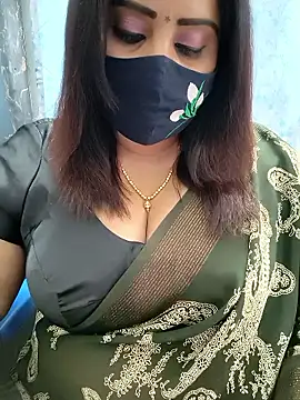 Snapshot of Queenflowerr chatting on 1, 6, 2026 Queenflowerr online show from 1, 6, 2026