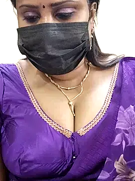 Snapshot of Queenflowerr chatting on 21, 2, 2025 Queenflowerr online show from 21, 2, 2025