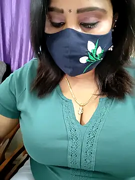 Queenflowerr online show from 16, 3, 2026