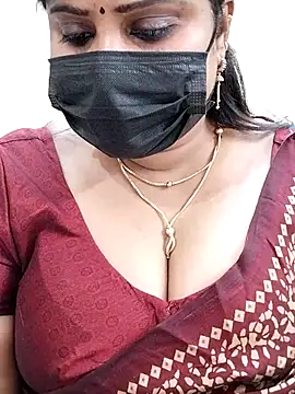 Snapshot of Queenflowerr chatting on 25, 2, 2025 Queenflowerr online show from 25, 2, 2025