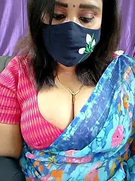 Queenflowerr online show from 5, 4, 2026