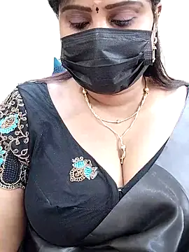 Snapshot of Queenflowerr chatting on 28, 2, 2025 Queenflowerr online show from 28, 2, 2025