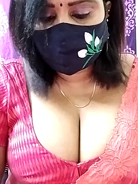 Snapshot of Queenflowerr chatting on 24, 9, 2025 Queenflowerr online show from 24, 9, 2025