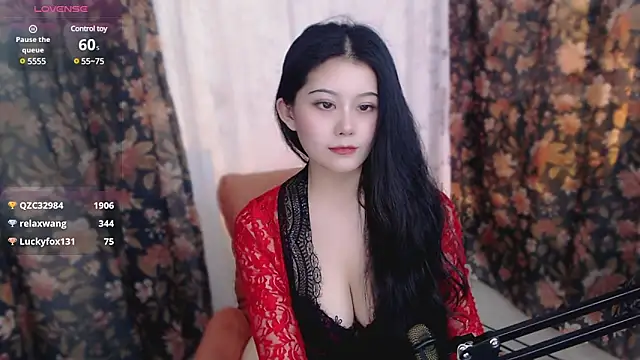 Snapshot of cat-lady-6688 chatting on 8, 3, 2025 cat-lady-6688 online show from 8, 3, 2025