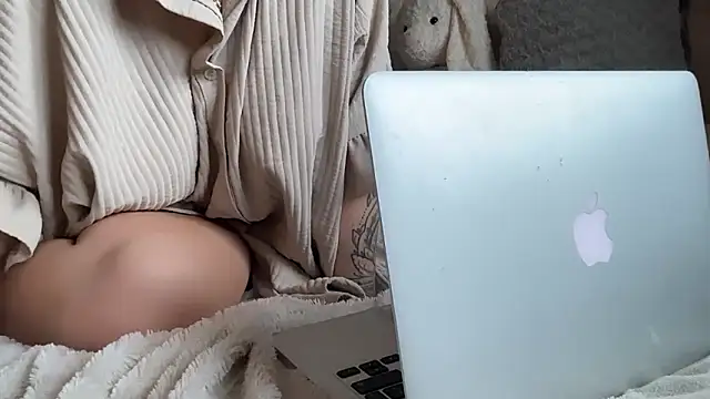 blissdimicco online show from 9, 4, 2026