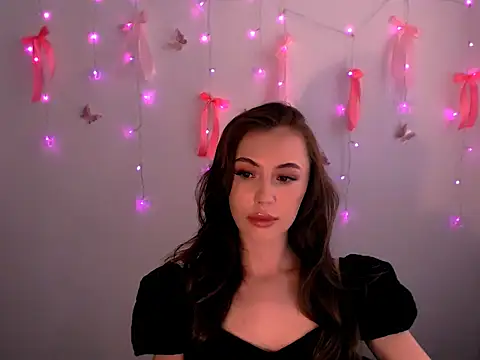 Nikonara Love online show from 6, 6, 2026