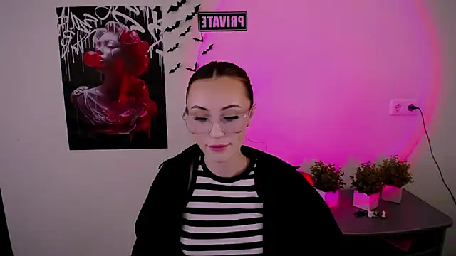 Snapshot of Nikonara_Love chatting on 12, 3, 2025 Nikonara Love online show from 12, 3, 2025