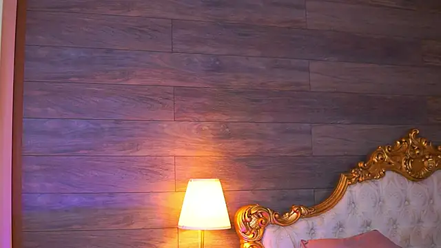 Juicy Jessye online show from 8, 5, 2026
