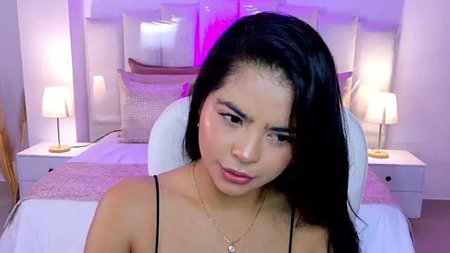 Layla Breezee online show from 2, 5, 2026
