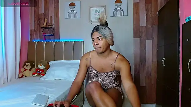 Snapshot of electrabrowns chatting on 28, 11, 2025 electrabrowns online show from 28, 11, 2025