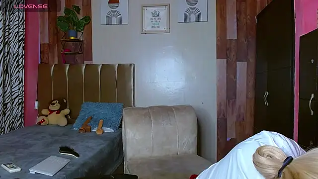 electrabrowns online show from 4, 2, 2026