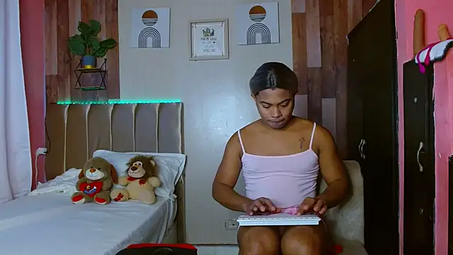 Snapshot of electrabrowns chatting on 14, 10, 2025 electrabrowns online show from 14, 10, 2025