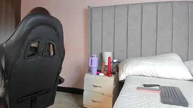 Mara Torres1 online show from 22, 10, 2025