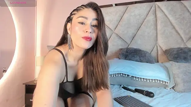 Snapshot of Mara_Torres1 chatting on 23, 4, 2026 Mara Torres1 online show from 23, 4, 2026