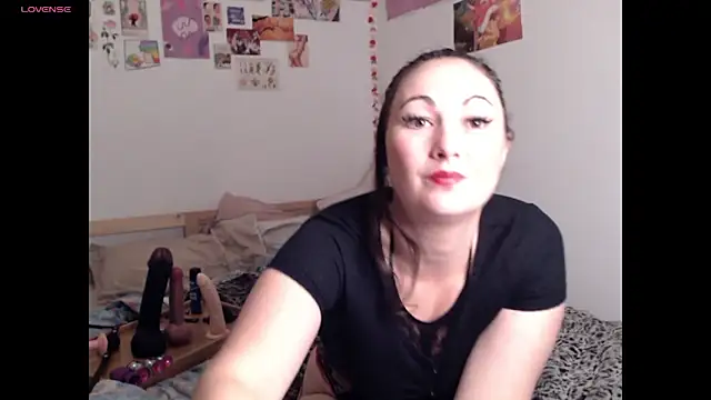 Snapshot of AdorahB3ll3 chatting on 2, 2, 2026 AdorahB3ll3 online show from 2, 2, 2026