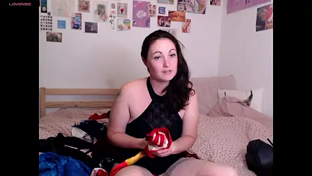 AdorahB3ll3 online show from 5, 11, 2025