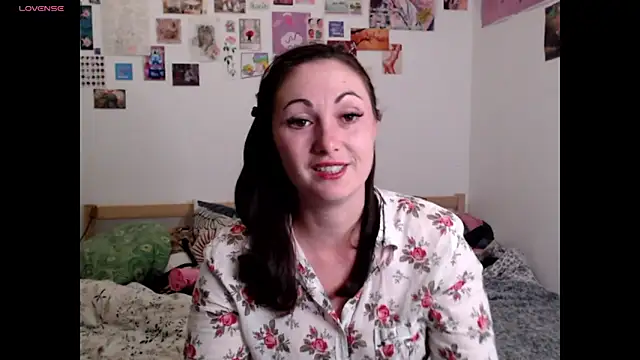 Snapshot of AdorahB3ll3 chatting on 16, 12, 2025 AdorahB3ll3 online show from 16, 12, 2025