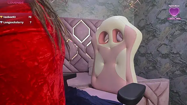 nefertiti ebony online show from 17, 10, 2025