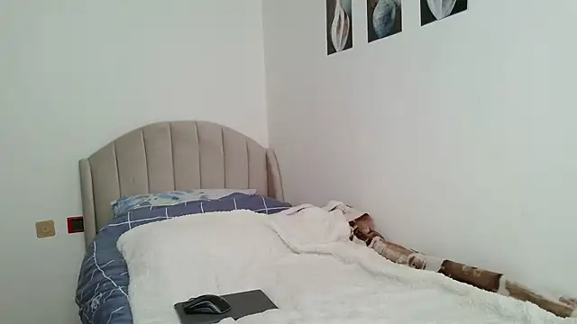 serena  vedette online show from 4, 6, 2026