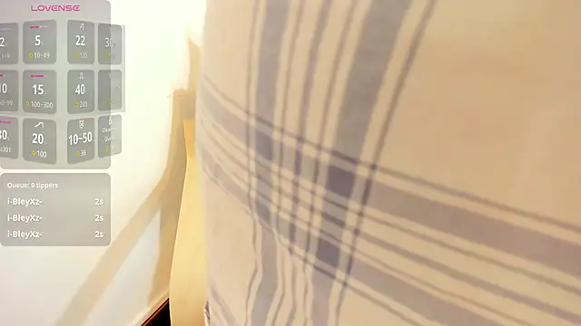 malikamalak06 online show from 27, 1, 2025