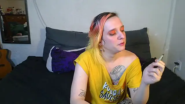 Evelan420 online show from 21, 10, 2025