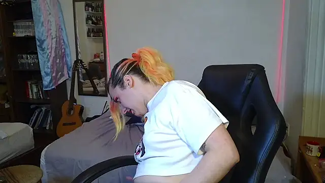 Evelan420 online show from 28, 10, 2025