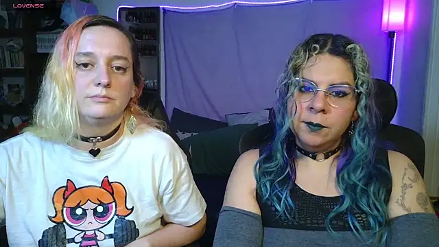 Snapshot of Evelan420 chatting on 7, 5, 2026 Evelan420 online show from 7, 5, 2026