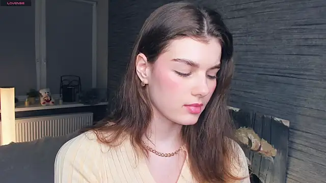 FloraDobb online show from 5, 3, 2025