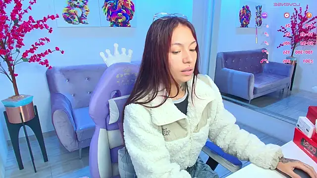 Charlotte ethan online show from 5, 11, 2025