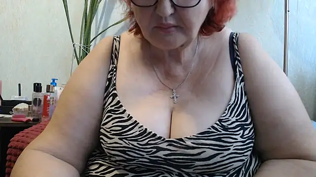 Snapshot of DeniseeRosea chatting on 7, 7, 2026 DeniseeRosea online show from 7, 7, 2026