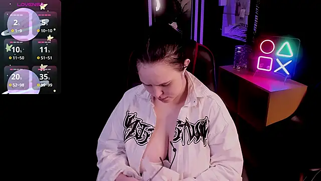 Snapshot of Manic_pixie_ chatting on 6, 11, 2025 Manic pixie online show from 6, 11, 2025