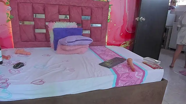 scarlett  evans  online show from 30, 4, 2026