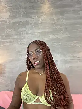 Snapshot of Alaia_Colins chatting on 17, 7, 2026 Alaia Colins online show from 17, 7, 2026